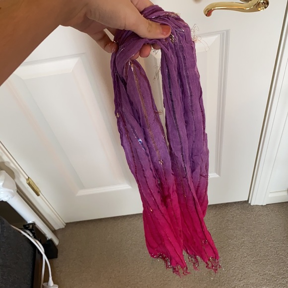 Bundle - 5 Justice Scarves - Picture 8 of 9